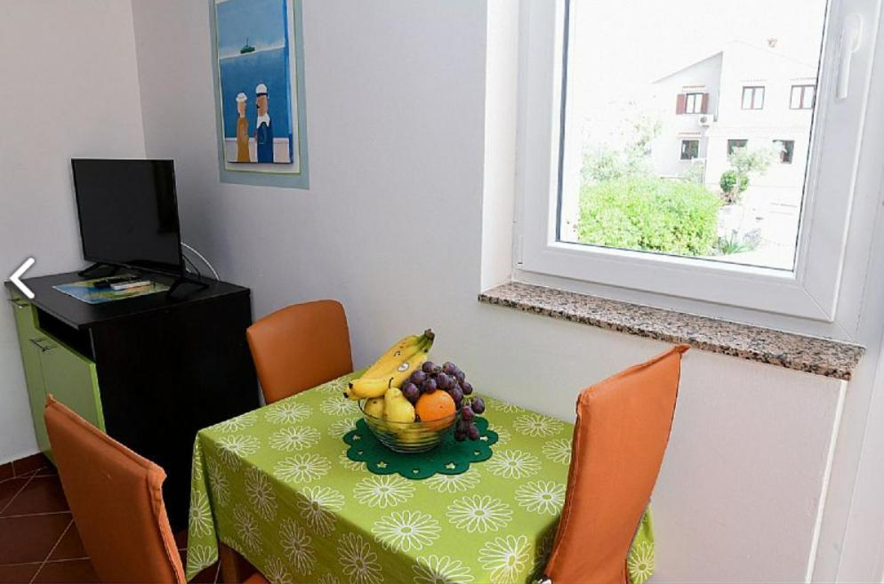 Apartments Dvori Novalja Luaran gambar