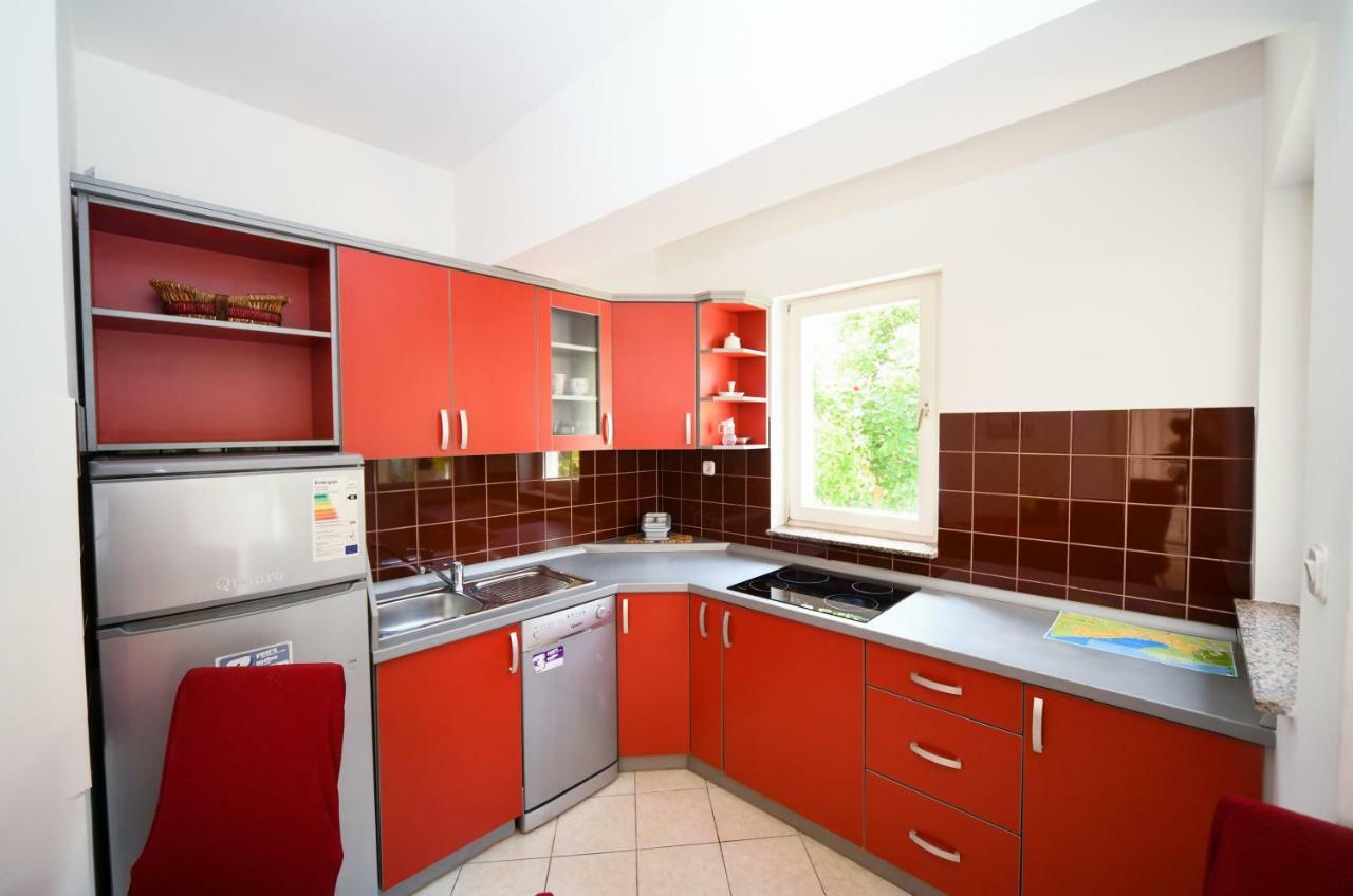 Apartments Dvori Novalja Luaran gambar